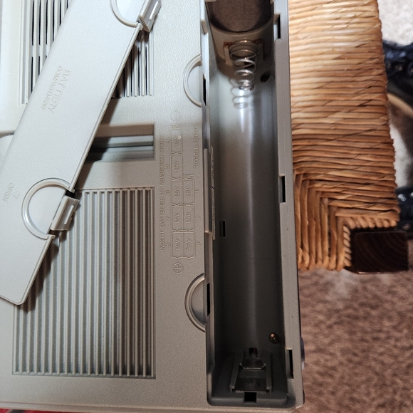 VINTAGE MONTGOMERY WARD BOOMBOX - Picture 13 of 16